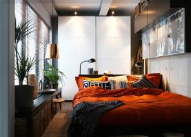 किसी छोटे बेडरूम के लिए - नहीं खुशी, लेकिन मेरे लिए - एक अंतरंग और आरामदायक जगह। 7 शांत विचारों।