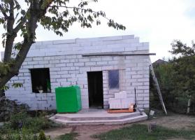 दो वीर "novokubantsa" अपने "घर सपना" का निर्माण (fronton और बायलर) के रूप में