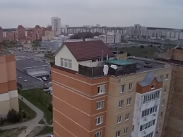Replan बेलारूसी: गगनचुंबी इमारतों की छत पर निजी घर